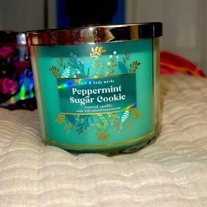 Bath and Body Works: Peppermint Sugar Cookie Candle ❄️